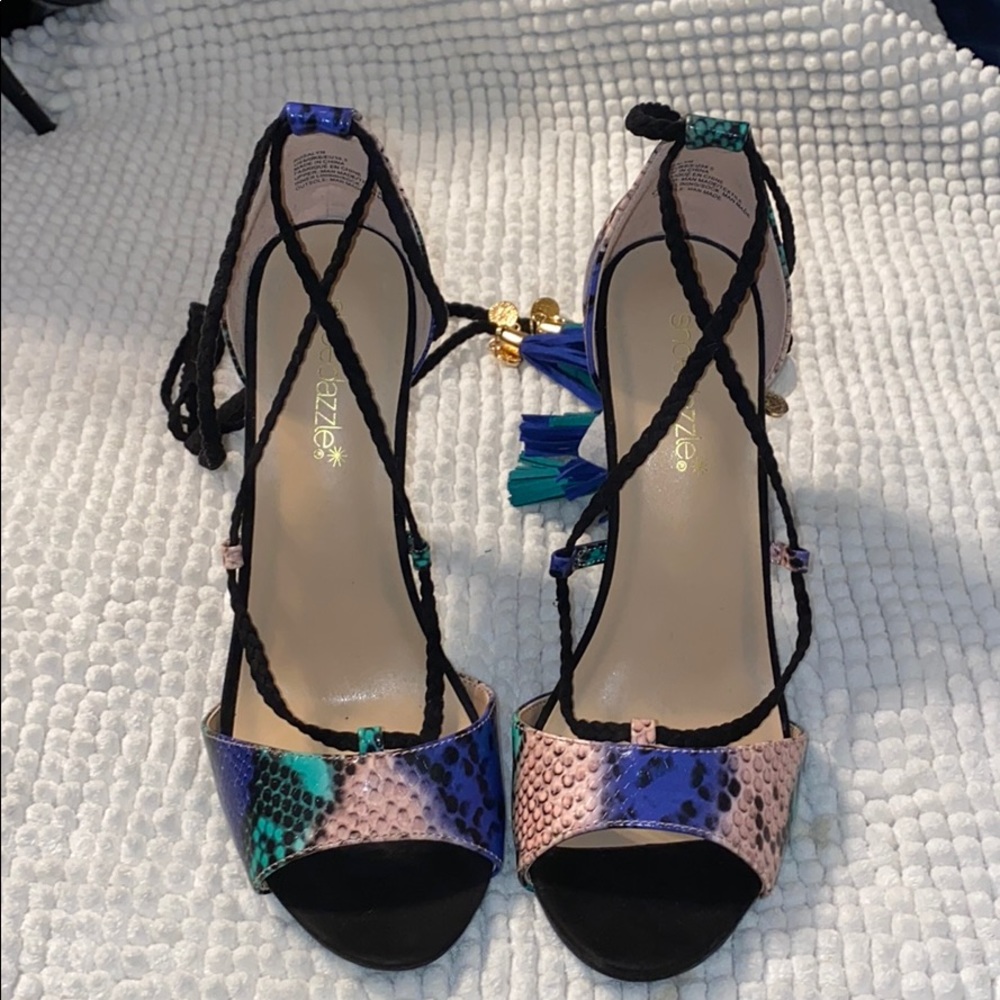 Cute cute Strappy Heel sandals